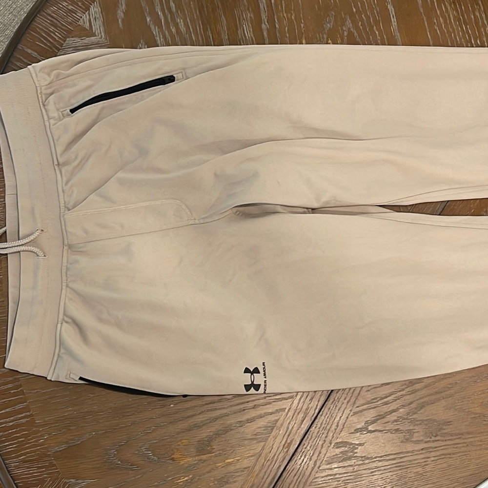 Under armour tan jogging pants